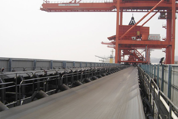 帶式(shì)輸送機(ji)